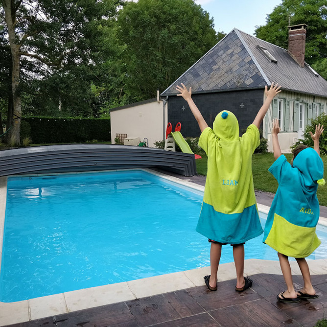 Achat abri de piscine : notre guide d'achat pour bien le choisir - Côté  Maison